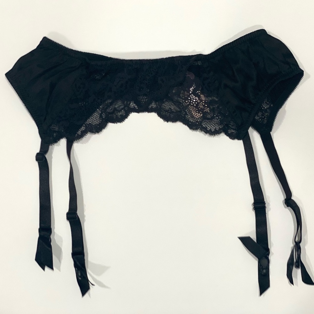 Victoria’s Secret Black Garter
